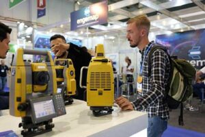 Evento reúne indústria, governo, universidades e usuários das soluções de geotecnologias, com destaque para captura da realidade, processamento e análise das informações para tomada de decisões com apoio da inteligência artificial. O MundoGEO Connect ocorrerá entre 3 e 5 de junho de 2025, no Expo Center Norte - Pavilhão Azul, em São Paulo