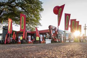 PALFINGER reforça compromisso com o agro e apresenta soluções na Agrishow 2025