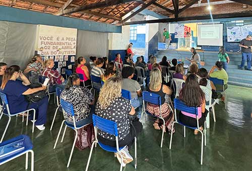 Atividades com colaboradores, comunidades e contribuição para o Livro Azul, do IBRAM, destacaram a importância do uso consciente e mostraram práticas sustentáveis adotadas pela empresa na operação