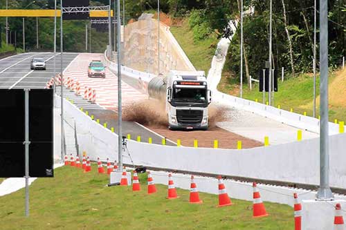 Problemas nos freios de caminhões ainda representam riscos nas rodovias, alerta Arteris