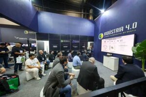 Demonstrador da Indústria 4.0 apresenta a jornada da transformação tecnológica na EXPOMAFE 2025