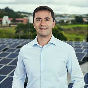Evolução tecnológica na energia solar, baterias e carregadores veiculares amplia atratividade para consumidor final, aponta Elgin