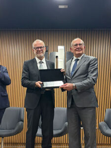 Raul Jungmann é agraciado com título Doutor Honoris Causa