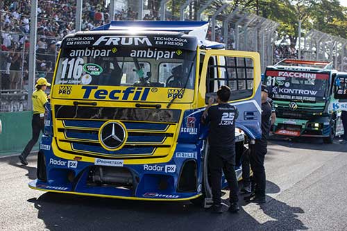 Com Mercedes-Benz Actros, ASG Motorsport conquista duas vitórias na Copa Truck em Interlagos