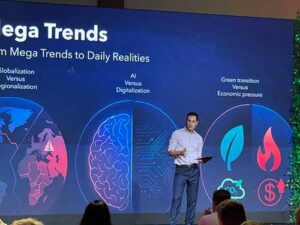 Com uma das maiores e mais puras reservas do mundo, país sedia evento global da matéria-prima e consolida papel estratégico nas cadeias de suprimento com visita técnica à planta da RHI Magnesita