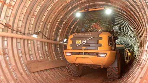 Construtúnel amplia produtividade e reduz emissões com máquinas elétricas Volvo
