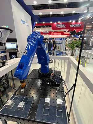 Yaskawa Motoman lança o robô Next 10 na Expomafe 2025