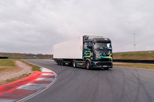 Com o caminhão elétrico eActros 600, Mercedes-Benz Trucks busca recorde mundial no Guinness