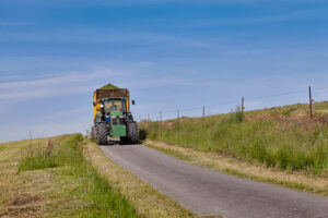Pneus BKT para tractores utilitários - desempenho fiável para explorações agrícolas que procuram simplicidade, versatilidade e produtividade