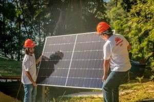 Projeto leva energia limpa 24h por dia e garante segurança alimentar e aumento de renda para comunidade de Paraty (RJ)