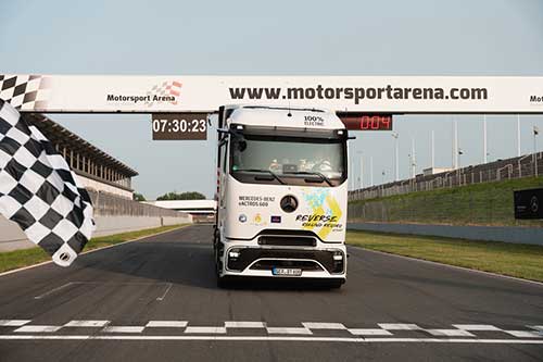 Mercedes-Benz Trucks conquista recorde mundial do Guinness com o caminhão elétrico eActros 600