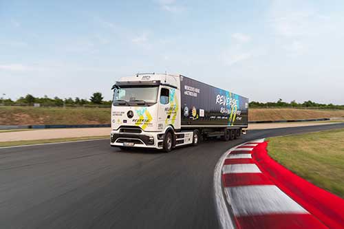 Mercedes-Benz Trucks conquista recorde mundial do Guinness com o caminhão elétrico eActros 600