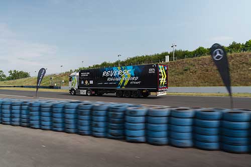 Mercedes-Benz Trucks conquista recorde mundial do Guinness com o caminhão elétrico eActros 600
