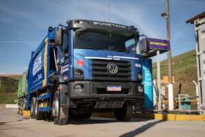 VWCO e Ecourbis iniciam testes com caminhão movido a Biometano