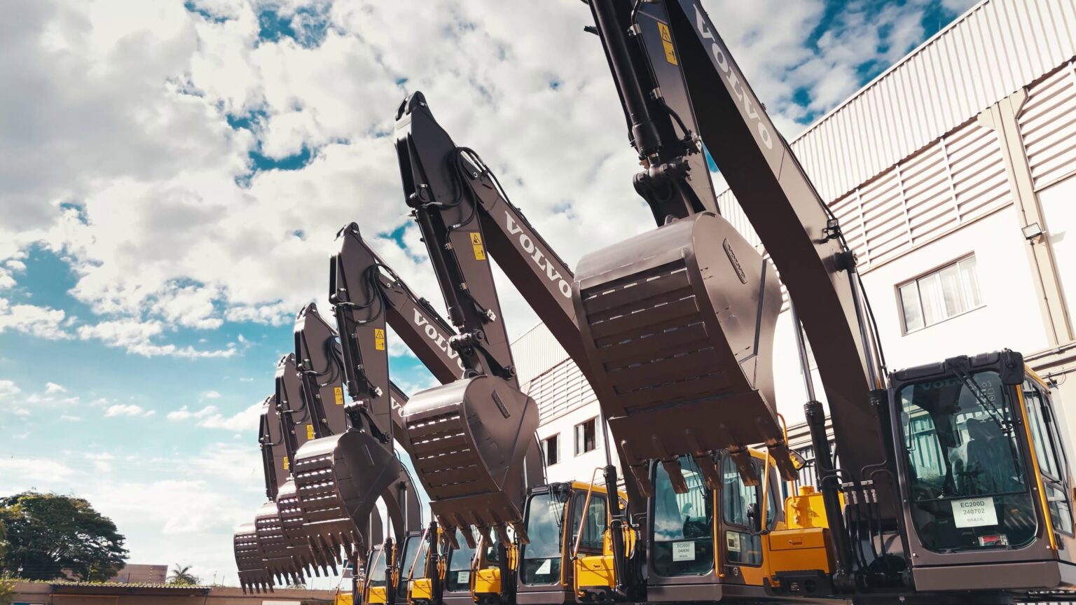Com 40 escavadeiras Volvo de 20t da Tracbel, Escad Rental mira sustentabilidade e maior produtividade Com 40 escavadeiras Volvo de 20t da Tracbel, Escad Rental mira sustentabilidade e maior produtividade