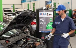 Lubrificantes Mobil™ avançam no uso da resina plástica pós-consumo em suas embalagens