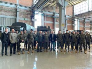 Agrale recebe comitiva de generais do Exército Brasileiro em sua sede em Caxias do Sul