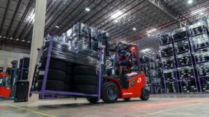Armac e Cantu focam em eficiência energética com empilhadeiras de energia limpa