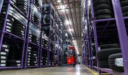 Armac e Cantu focam em eficiência energética com empilhadeiras de energia limpa