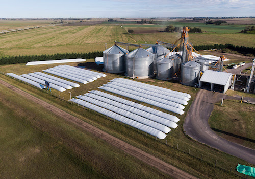 Lonax lança silo-bolsa com foco naexpansão do agronegócio