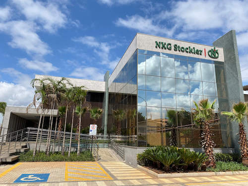 Santander realiza sua primeira antecipação de crédito cambial sustentável no setor de café, em parceria com a mineira NKG Stockler