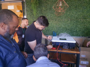 Para auxiliar na expansão dos negócios de energia solar, SolaX Power oferece capacitações gratuitas no Rio de Janeiro e São Paulo