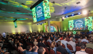 Pioneira no desenvolvimento de moléculas, Sumitomo Chemical apresenta amplo portfólio para a cultura da soja no Congresso Brasileiro da oleaginosa