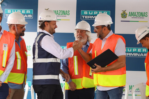 Super Terminais e Governo do Amazonas anunciam primeira usina de gás natural para operações portuárias Super Terminais e Governo do Amazonas anunciam primeira usina de gás natural para operações portuárias
