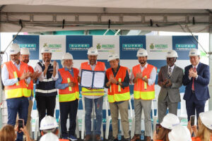 Super Terminais e Governo do Amazonas anunciam primeira usina de gás natural para operações portuárias