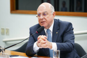 Projeto sobre Política Nacional de Minerais Críticos deve ter parecer em agosto, afirma Arnaldo Jardim