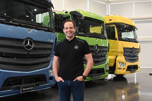 Mercedes-Benz revela novo Axor, ícone de sua linha de extrapesados que retorna ainda mais moderno, forte e robusto