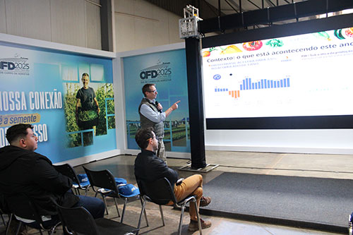 Profissionais da horticultura do Brasil e exterior recebem atualização técnica para fortalecer a produção e o apoio ao produtor