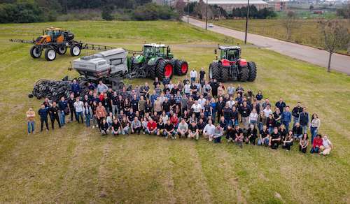  AGCO leva experiência imersiva com máquinas agrícolas para colaboradores e comunidade acadêmica da Ulbra