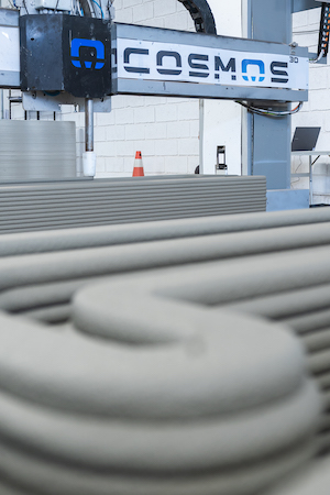 Cosmos 3D leva impressora de construção ao vivo para a InfraBusiness e destaca potencial do segmento