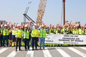 DP World recebe ministro de portos e aeroportos no lançamento da pedra fundamental das obras de expansão do terminal, em santos