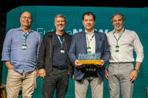 FutureNOW SUMMIT Vitória reconhece CFO da ArcelorMittal Brasil como “Liderança Transformadora em Inovação e Sustentabilidade Industrial 2025”