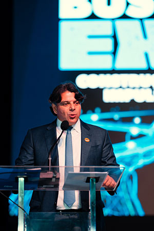 Primeiro dia da InfraBusiness Expo confirma protagonismo de Minas na infraestrutura nacional