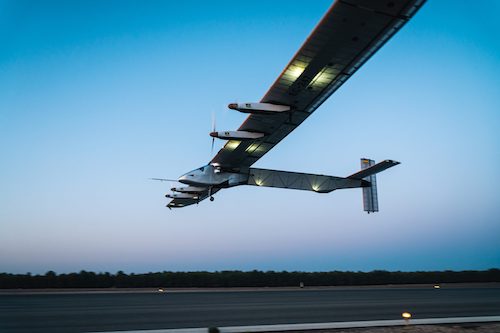 Avião elétrico não tripulado faz voo de 73 horas