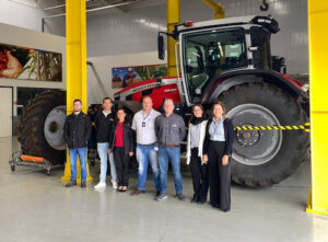 Parceria garante formação gratuita em máquinas agrícolas com alta tecnologia para jovens