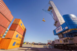 Porto de Itajaí cresce 1.494% nos primeiros seis meses de 2025