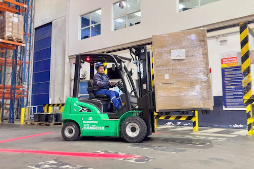 TCP substitui empilhadeiras a combustão por novo modelo elétrico