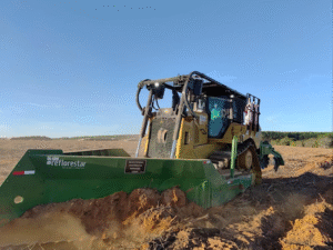 Reflorestar inova com preparo de solo especializado em Três Marias