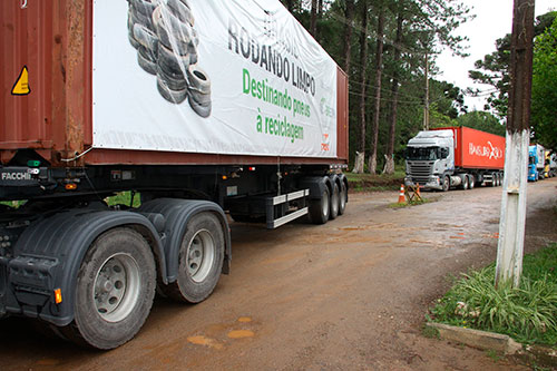 Sistema gratuito organiza reciclagem de pneus no Brasil