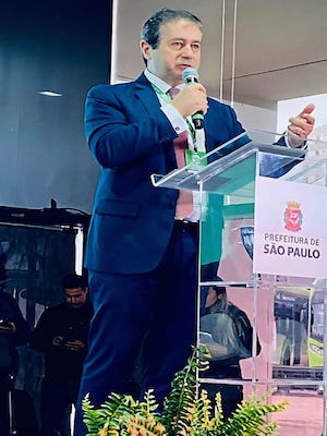 Ricardo Nunes anuncia 1.200 ônibus elétricos em São Paulo ainda neste ano