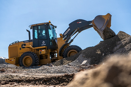 Armac mostra soluções em locação e venda de seminovos e reforça parceria estratégica em infraestrutura na Paving Expo 2025