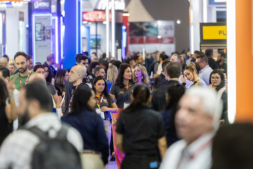  FIEE 2025 alia exposição de soluções à agenda de debates sobre transição energética