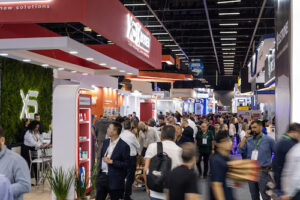 FIEE 2025 mostra que mobilidade elétrica conecta indústria, energia e tecnologia no Brasil