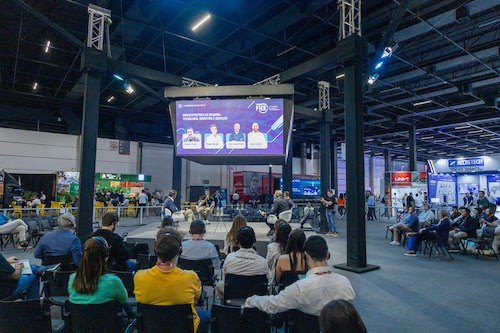  FIEE 2025 mostra que mobilidade elétrica conecta indústria, energia e tecnologia no Brasil