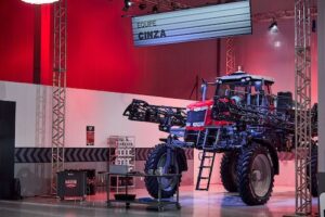 Máquinas inteligentes exigem novas habilidades dos mecânicos agrícolas