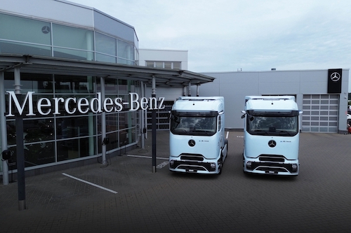  Mercedes-Benz Trucks entrega os primeiros caminhões elétricos eActros 600 para a Lituânia